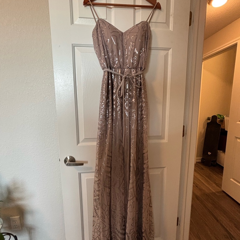 Chic Silver Patterned Maxi Dress - image 2